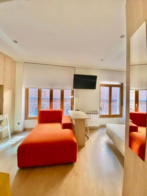 Apartment 19 Living *